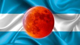 Luna roja en Argentina.