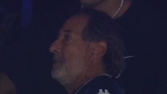 Guillermo Francella fue el blanco de las burlas en las redes luego de la eliminación de Racing. Guillermo Francella fue el blanco de las burlas en las redes luego de la eliminación de Racing.