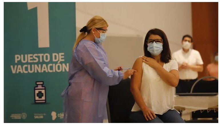 Vuelven los piquetes, seguridad pobre y 2.700.000 vacunados