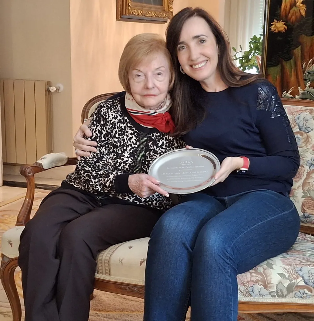 Victoria Villarruel visitó a Isabel Perón y desató el enojo de Patricia Bullrich Victoria Villarruel visitó a Isabel Perón y desató el enojo de Patricia Bullrich