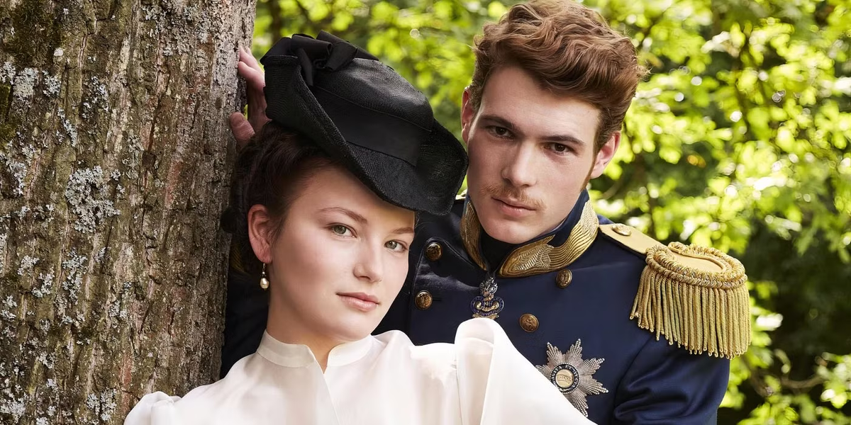 Después de arrasar con su primera temporada, Netflix trajo de vuelta una de las miniseries más esperadas por el público y volvió a sorprender con sus 6 episodios. Después de arrasar con su primera temporada, Netflix trajo de vuelta una de las miniseries más esperadas por el público y volvió a sorprender con sus 6 episodios.
