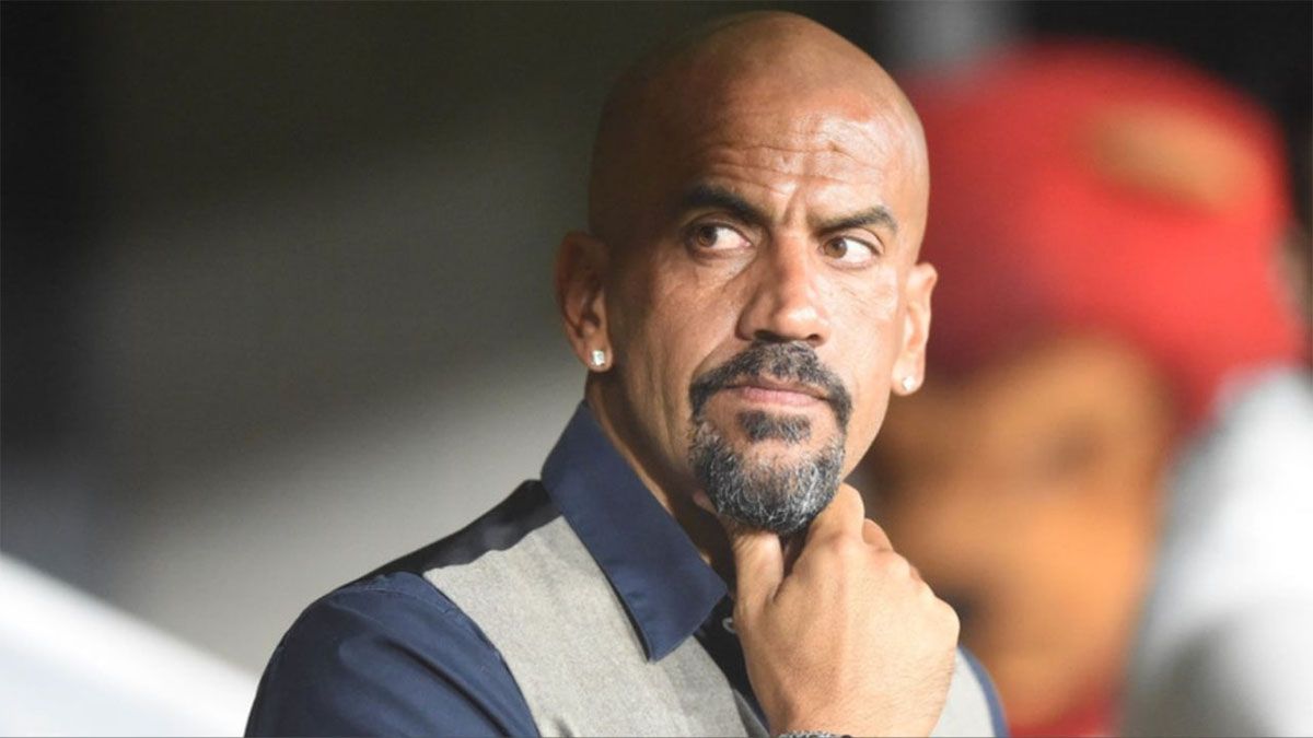 Juan Sebastián Verón volvió a respaldar el arribo de las Sociedades Anónimas Deportivas (SAD) al fútbol argentino y volvió a criticar a Claudio Tapia. Juan Sebastián Verón volvió a respaldar el arribo de las Sociedades Anónimas Deportivas (SAD) al fútbol argentino y volvió a criticar a Claudio Tapia.