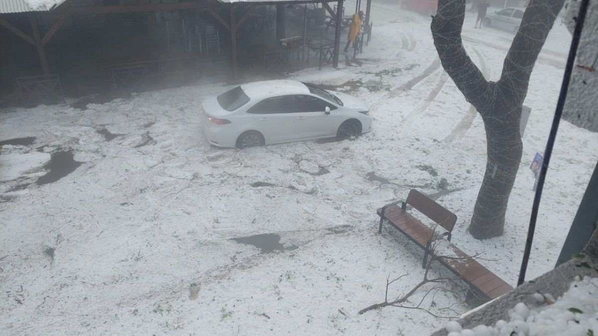 Parecía nieve, pero fue piedra.&nbsp;