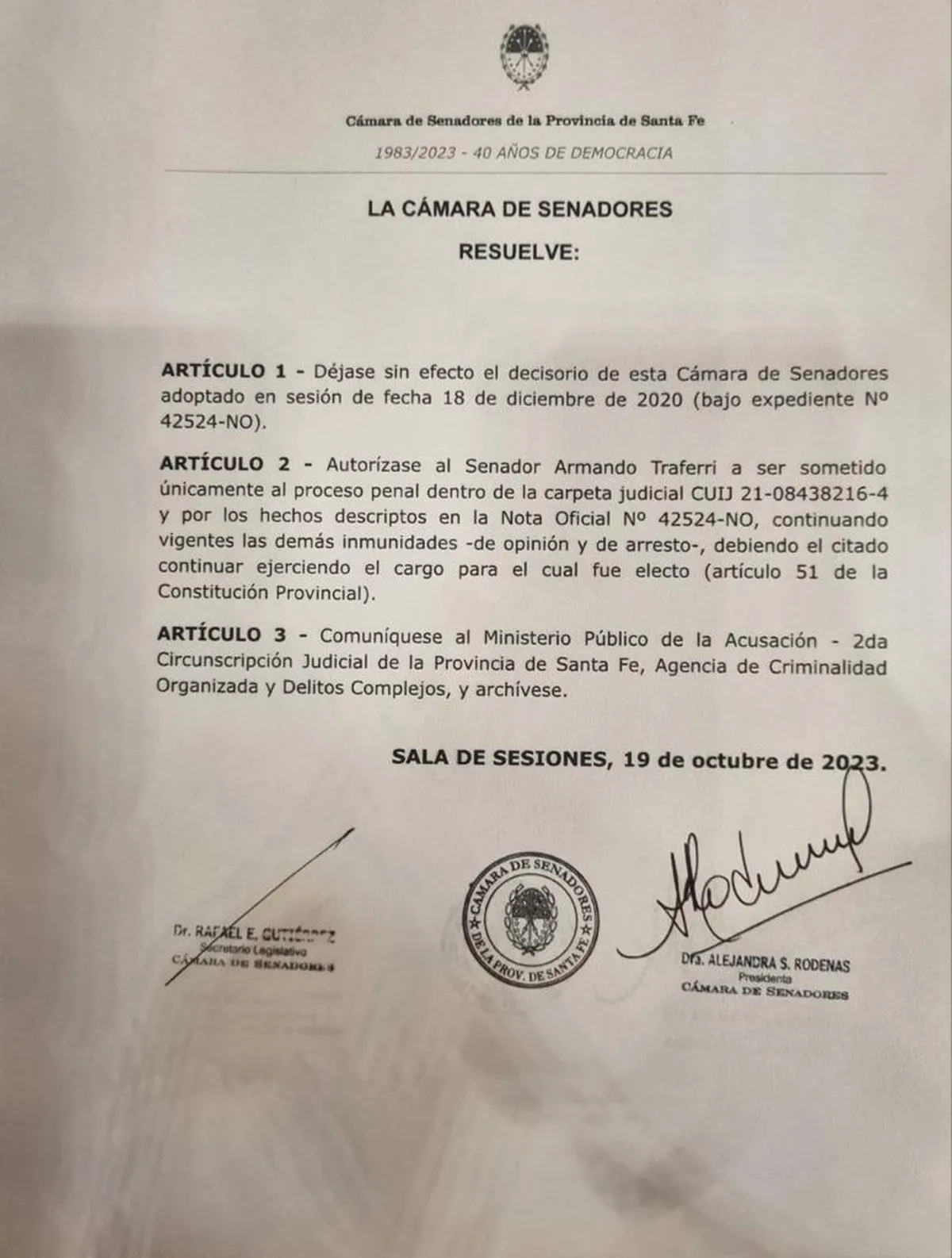 El Senado santafesino aprobó el desafuero de Traferri, aclarando que lo votado es "únicamente" para que se lo investigue por el juego ilegal. El Senado santafesino aprobó el desafuero de Traferri, aclarando que lo votado es "únicamente" para que se lo investigue por el juego ilegal.