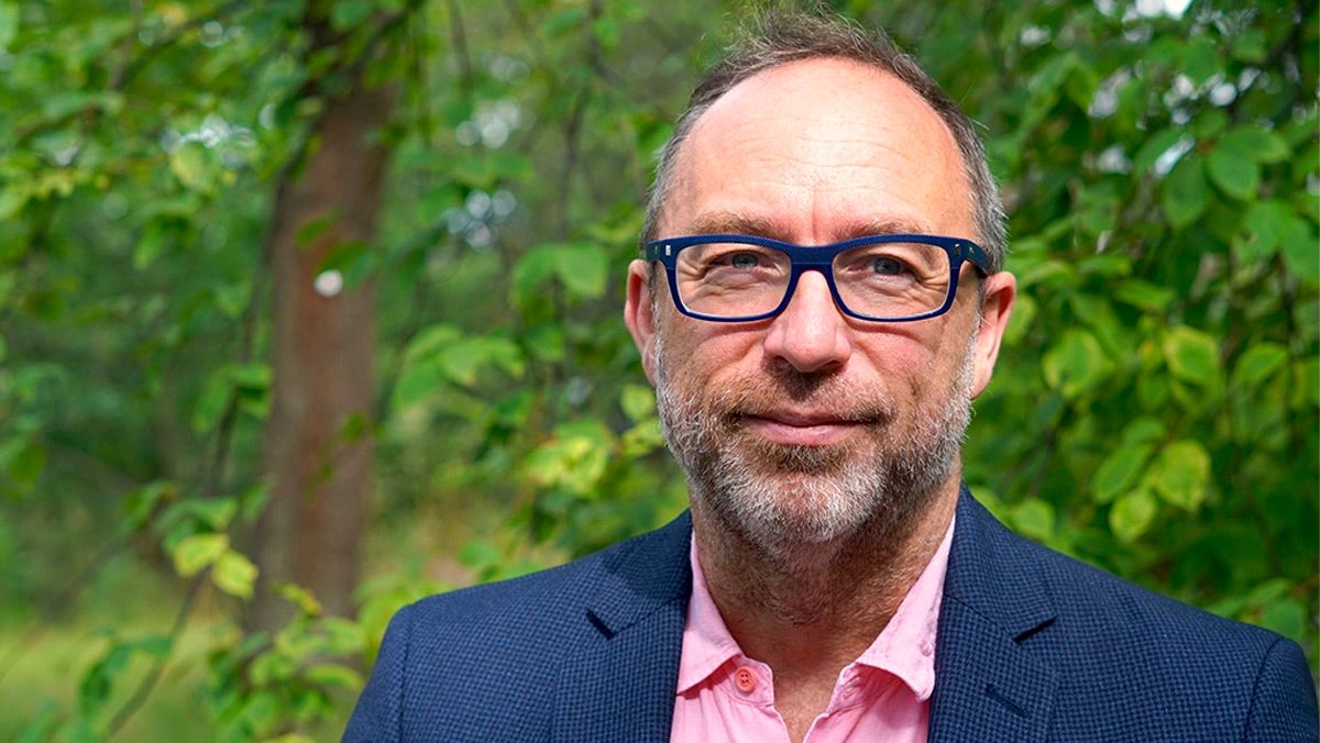Jimmy Wales, cofundador de Wikipedia: "Los modelos son creativos, pero no necesariamente precisos. Y el criterio editorial sigue siendo humano." Jimmy Wales, cofundador de Wikipedia: "Los modelos son creativos, pero no necesariamente precisos. Y el criterio editorial sigue siendo humano."