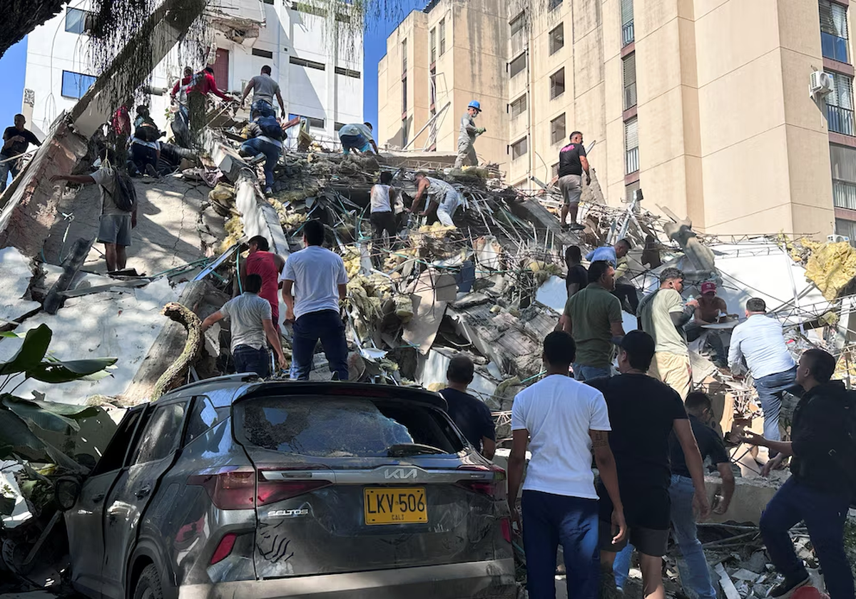 Cali es una de las ciudades m&aacute;s afectqadas por el terremoto del 10 de agosto de 2026 en Colombia - cr&eacute;dito Juan Pablo Arbel&aacute;ez/Reuters