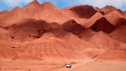 Un desierto rojo que es una maravilla en la Argentina