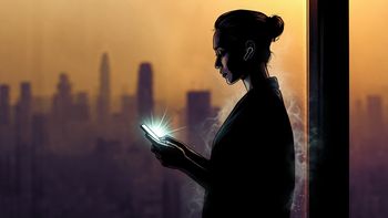 Mujer espía, según Grok. Mujer espía, según Grok.