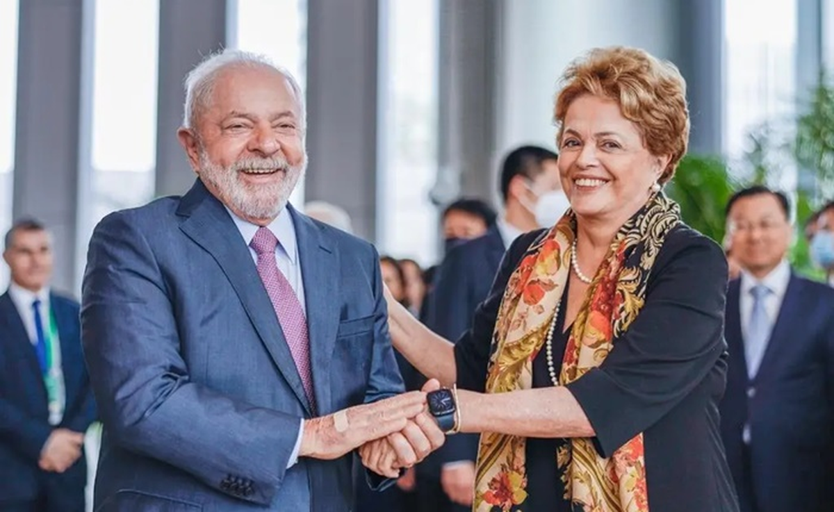 El NBD y la propuesta del BRICS Bridge, un nuevo sistema de pagos diseñado para desafiar la hegemonía del dólar en las transacciones internacionales a través del Sistema Swift. El NBD y la propuesta del BRICS Bridge, un nuevo sistema de pagos diseñado para desafiar la hegemonía del dólar en las transacciones internacionales a través del Sistema Swift.