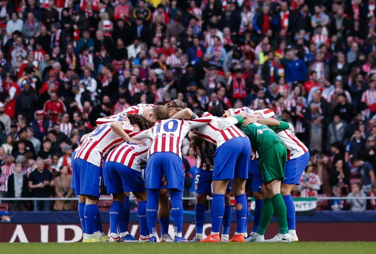 El brasileño Raphinha, candidato al último Balón de Oro y figura del FC Barcelona, se perderá el cruce de Champions League ante el Atlético de Madrid por lesión. El brasileño Raphinha, candidato al último Balón de Oro y figura del FC Barcelona, se perderá el cruce de Champions League ante el Atlético de Madrid por lesión.
