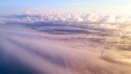 altText(China: Niebla bíblica cubre la isla de Dongchu)}