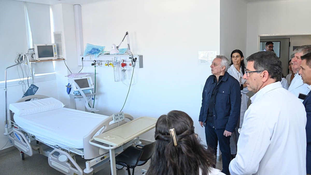 El intendente de Tigre, Julio Zamora, supervisó las obras de ampliación del Hospital Materno Infantil “Dr. Florencio Escardó”. El intendente de Tigre, Julio Zamora, supervisó las obras de ampliación del Hospital Materno Infantil “Dr. Florencio Escardó”.