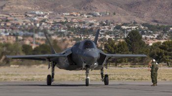 De armas a streetwear: el gigante militar Lockheed Martin entra en la moda y sacude a la industria