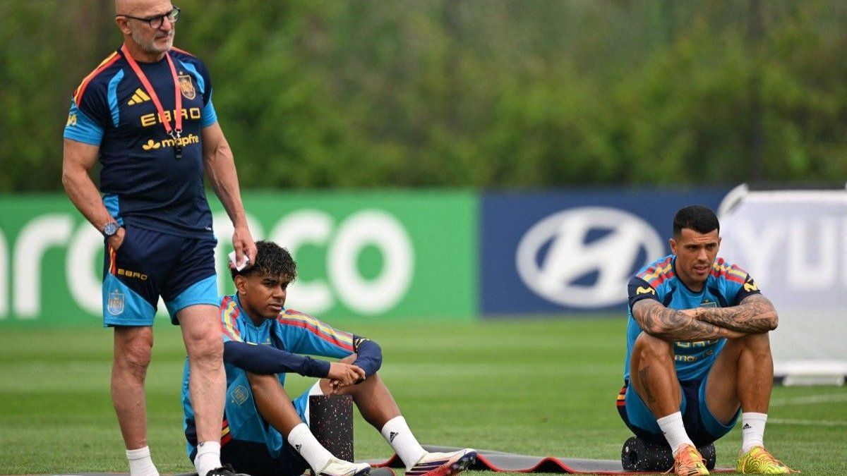 Lamine Yamal trabajó al margen del grupo en la previa de la final ante Argentina y encendió la preocupación en España por su estado físico.
