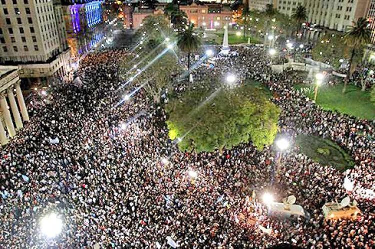 La imagen que intentan minimizar los k.
