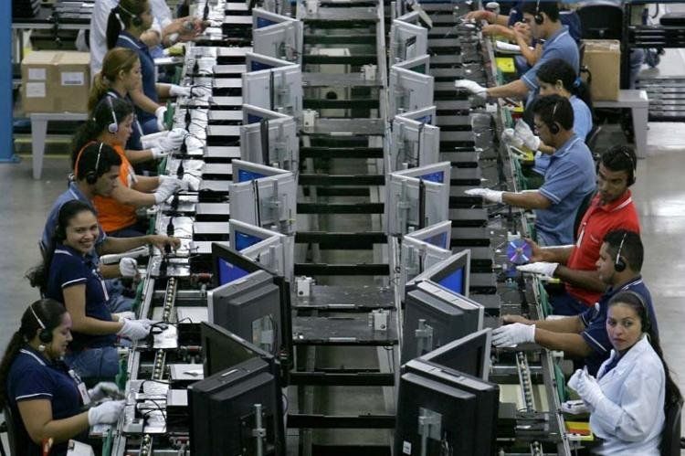 Las empresas invertirán menos en el segundo semestre del 2013, además la actividad industrial cayó y no se espera un repunte para la segunda mitad del año