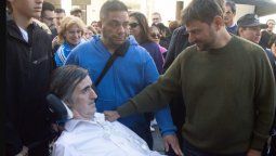 Juan Grabois saludando a Esteban Bullrich y apoyando el Acuerdo Nacional.