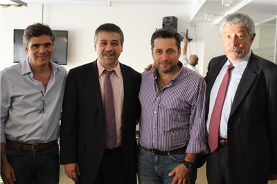 De izq. a der.: Alejandro Borenzstein (CAPIT), Sergio Abrevaya, y Víctor Santa María (SUTERH), Dante Camaño (UTHGRA).
