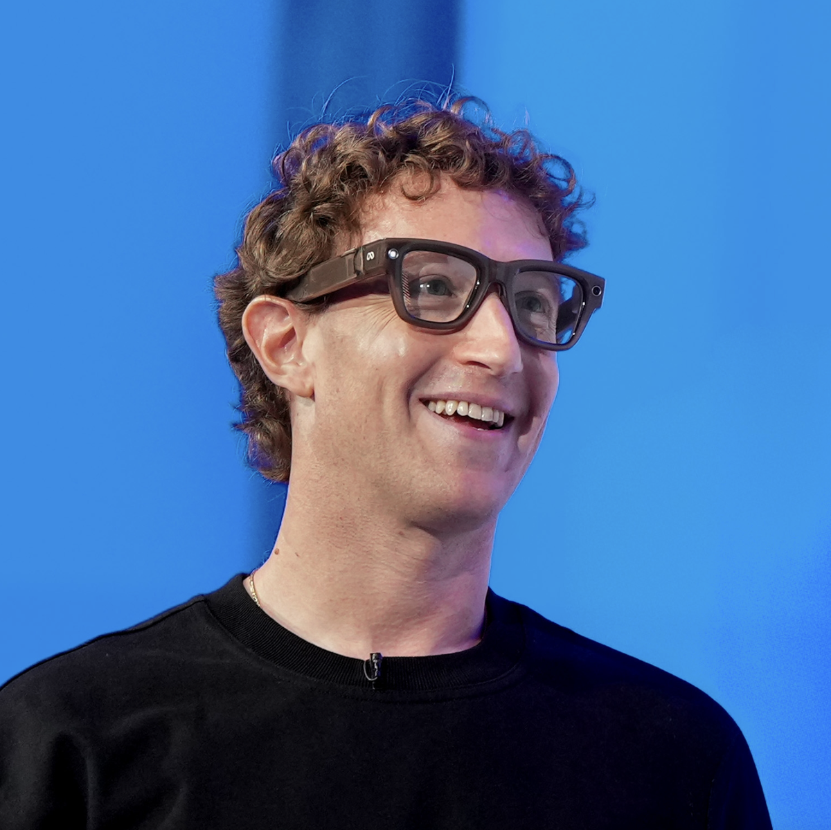 Mark Zuckerberg, fundador, presidente y director ejecutivo Mark Zuckerberg, fundador, presidente y director ejecutivo