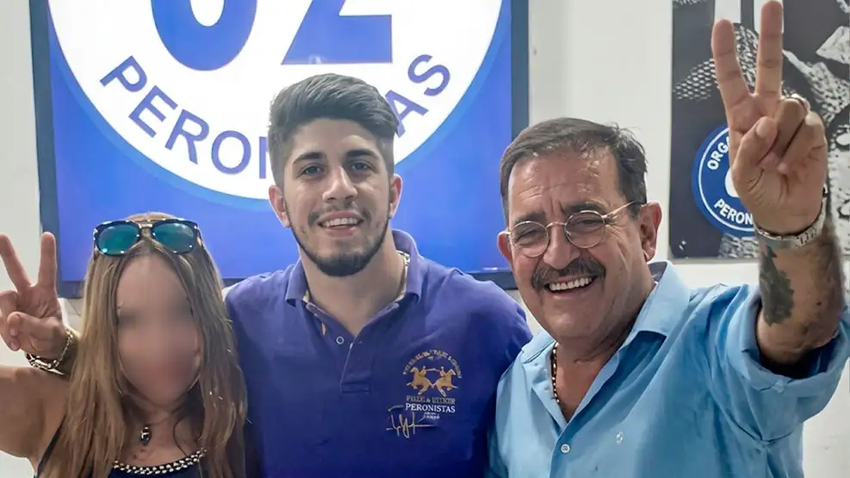 Claudio Barrelier cuando era empleado municipal bajo Ricardo Moreno. Foto: Instagram Claudio Barrelier cuando era empleado municipal bajo Ricardo Moreno. Foto: Instagram