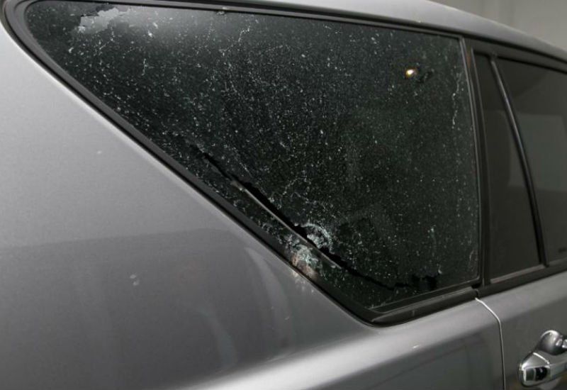 Así quedó el auto en el que viajaba Schiaretti (Foto: www.lavoz.com.ar)