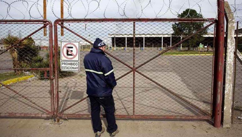 Trabajo en jaque: 23 de 24 provincias sufren la baja de empresas privadas