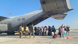 Israel: Evacúan a 49 argentinos pero piden otro avión