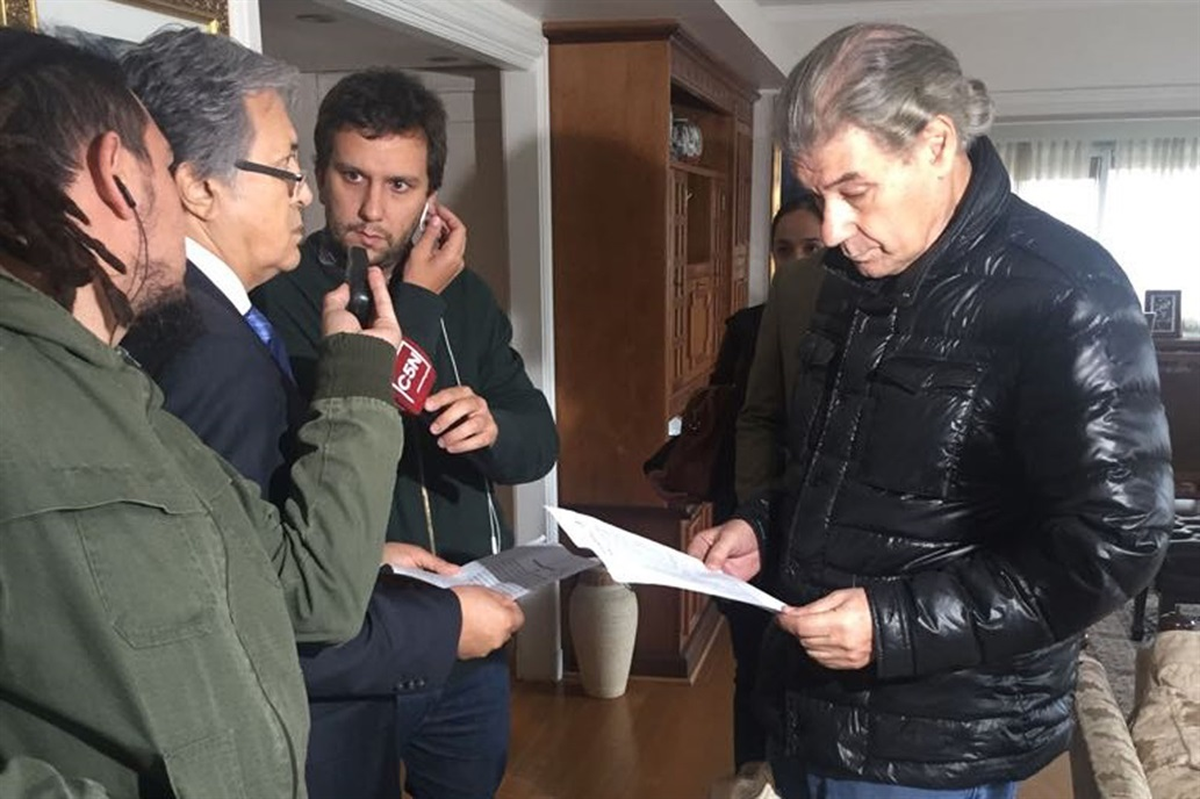 Uno de los allanamientos en la casa de Víctor Hugo. Uno de los allanamientos en la casa de Víctor Hugo.