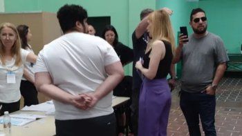 lilia lemoine: boleta de milei en mano y ¿voto impugnado? lilia lemoine: boleta de milei en mano y ¿voto impugnado?