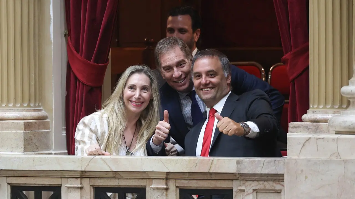 La reforma laboral de Javier Milei aprobada por Diputados flexibiliza indemnizaciones, crea el banco de horas y amplía los servicios esenciales. La reforma laboral de Javier Milei aprobada por Diputados flexibiliza indemnizaciones, crea el banco de horas y amplía los servicios esenciales.