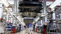 altText(País inviable: Argentina cerró acuerdo automotor con Chile el mismo día que Ford se paralizó por desabastecimiento)}