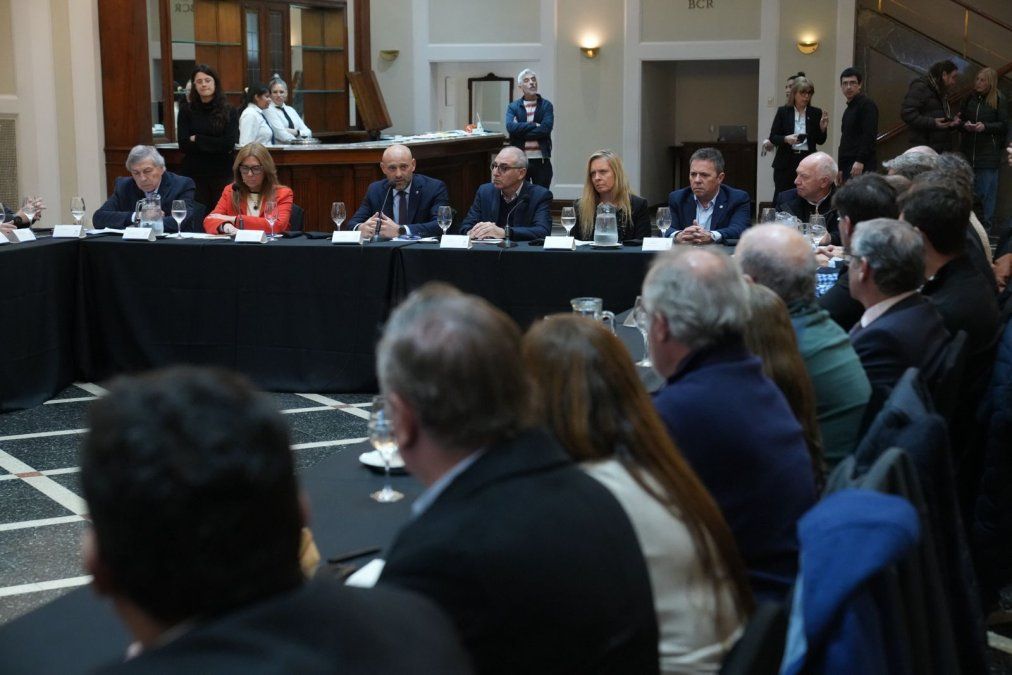 Hidrovía, Belgrano Cargas y exportaciones: La agenda productiva que reunió a la Región Centro.