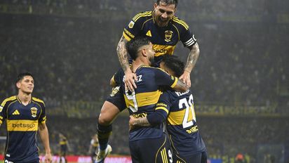 Escuela Scaloni: el Paredes líder replica en Boca la fórmula de la Selección