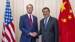 He Lifeng, viceprimer ministro de China, y Scott Bessent, secretario del Tesoro de Estados Unidos, se reúnen en Madrid.