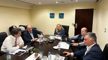 Karina Milei y equipo. Karina Milei y equipo.