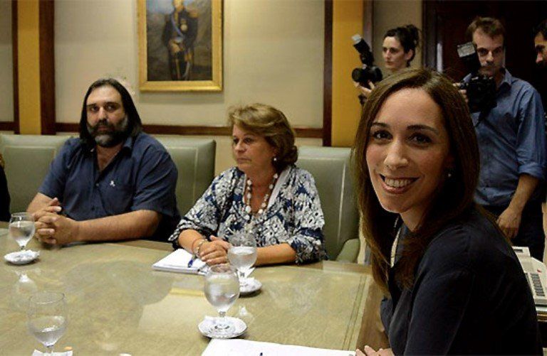 Vidal con los docentes bonaerenses en la paritaria del 2016