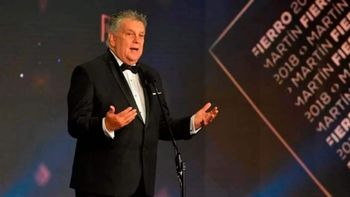 Luis Ventura habla sobre IBOPE, el rating de Telefe y las amenazas que se presentan a la industria nacional. Luis Ventura habla sobre IBOPE, el rating de Telefe y las amenazas que se presentan a la industria nacional.