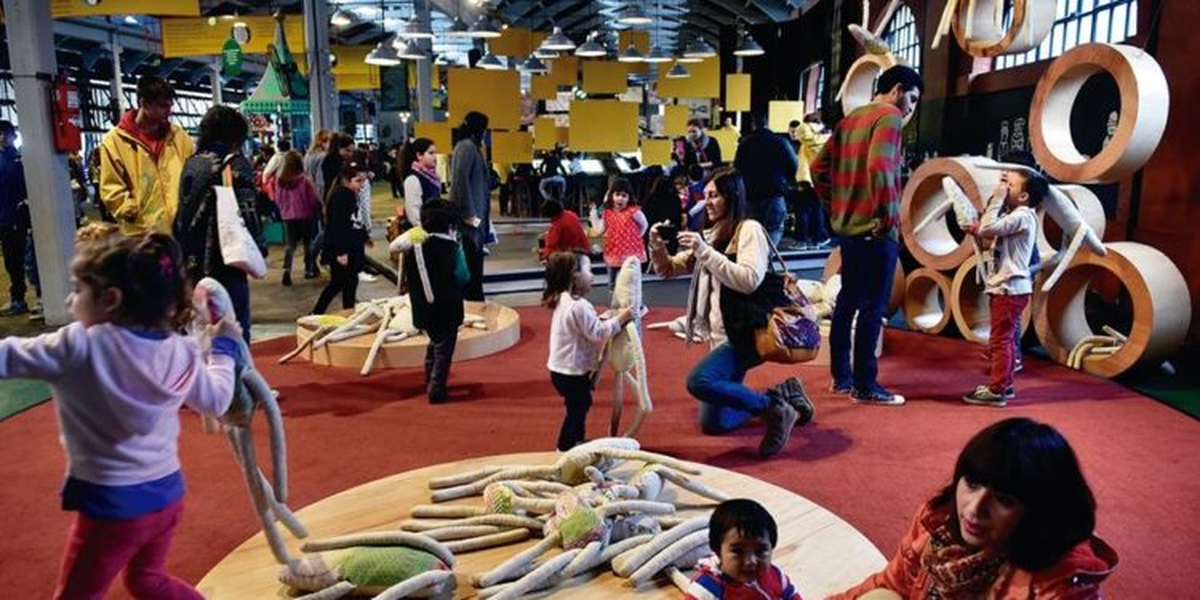 Desde el 2003, este espacio se constituye como un centro cultural de la infancia. Es un lugar abierto para las ciencias, artes y tecnologías a través de lenguajes, diseños, medios y formatos que promueve el conocimiento y la creatividad a través de dispositivos lúdicos. Desde el 2003, este espacio se constituye como un centro cultural de la infancia. Es un lugar abierto para las ciencias, artes y tecnologías a través de lenguajes, diseños, medios y formatos que promueve el conocimiento y la creatividad a través de dispositivos lúdicos.