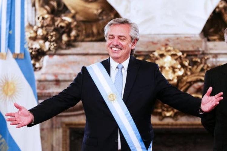 Alberto Ángel Fernández, el porteño, mirará a derecha e izquierda y hará lo que todos imaginamos: apagará la luz y cerrará la puerta.