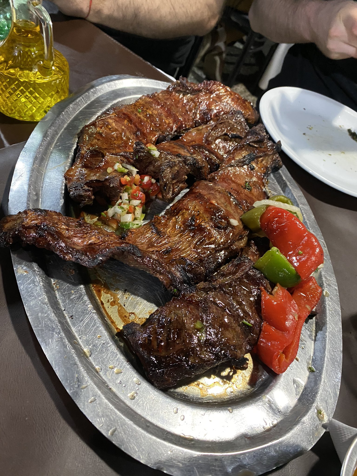 Lo que más destacan sus comensales es la calidad de la carne y sus precios.
