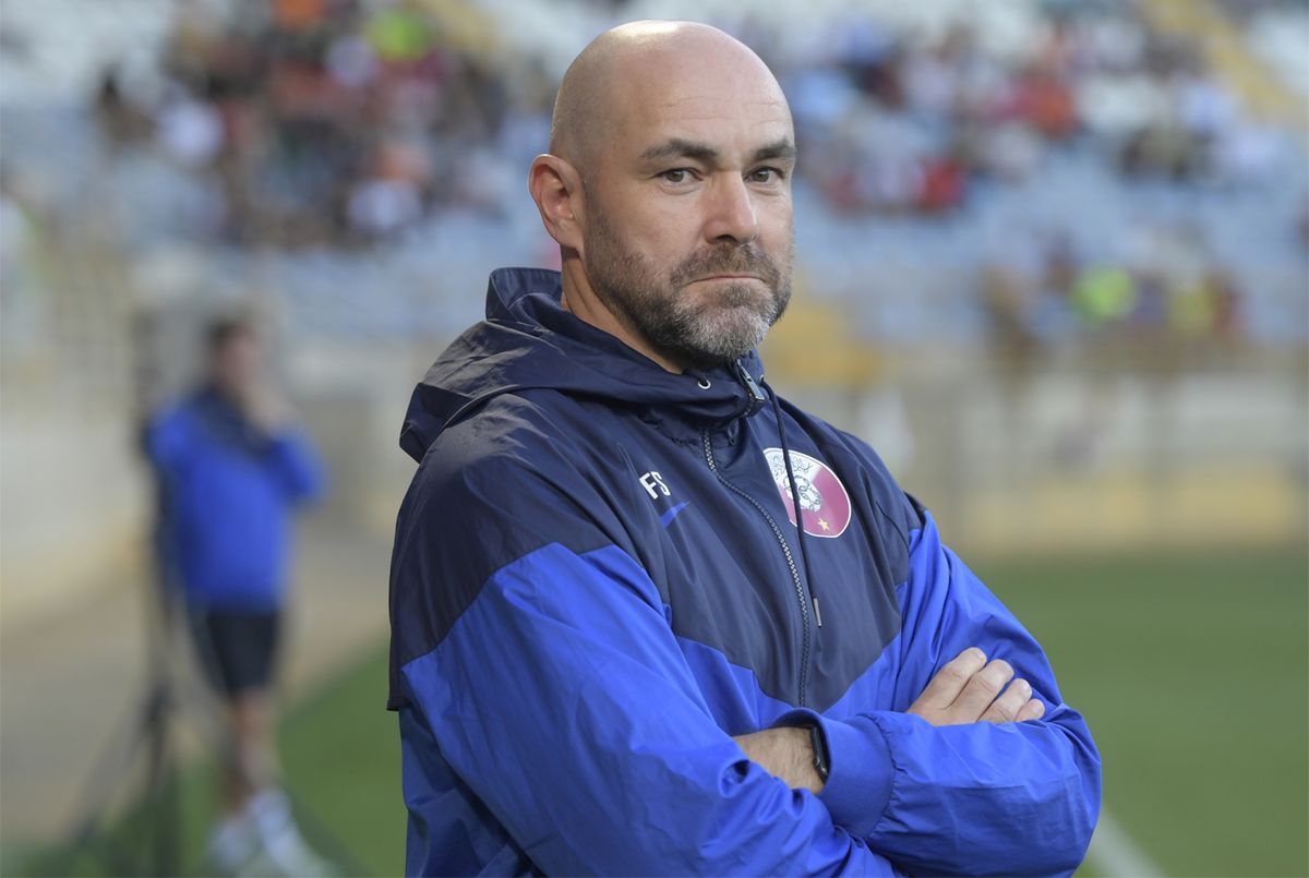 Ecuador busca DT. Adiós a Félix Sánchez Bas.