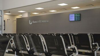 Los bancos bonaerenses, incluido Banco Provincia, se adaptan al horario para combatir el calor. Los bancos bonaerenses, incluido Banco Provincia, se adaptan al horario para combatir el calor.