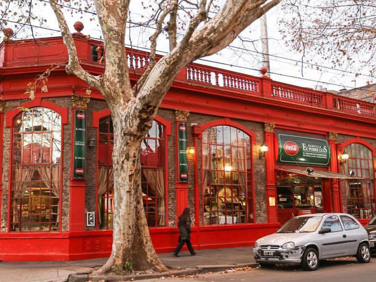 El Pobre Luis es muy frecuentado por el turismo por su gran popularidad en Buenos Aires.