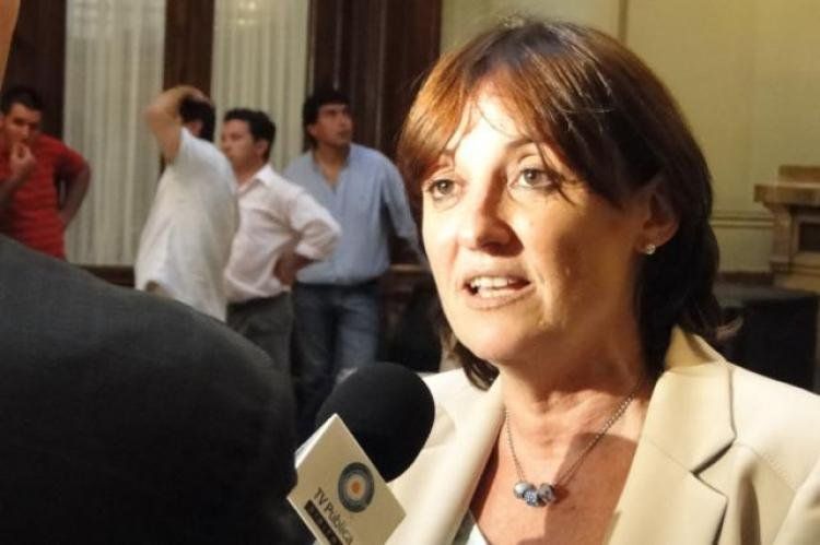Alicia Ciciliani 01%5B1%5D.jpg