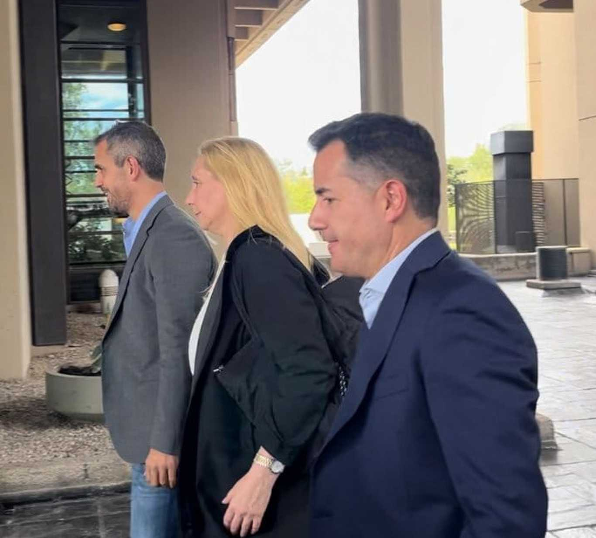 La secretaria General de la Presidencia, Karina Milei, junto al presidente de la Cámara de Diputados, Martín Menem, visitaron la provincia de Córdoba para avanzar en la conformación de La Libertad Avanza. La secretaria General de la Presidencia, Karina Milei, junto al presidente de la Cámara de Diputados, Martín Menem, visitaron la provincia de Córdoba para avanzar en la conformación de La Libertad Avanza.