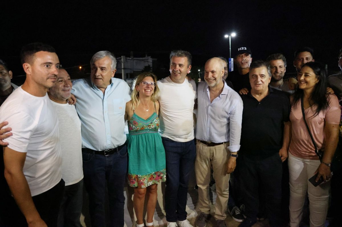 Festejo de JxC en la noche cordobesa.