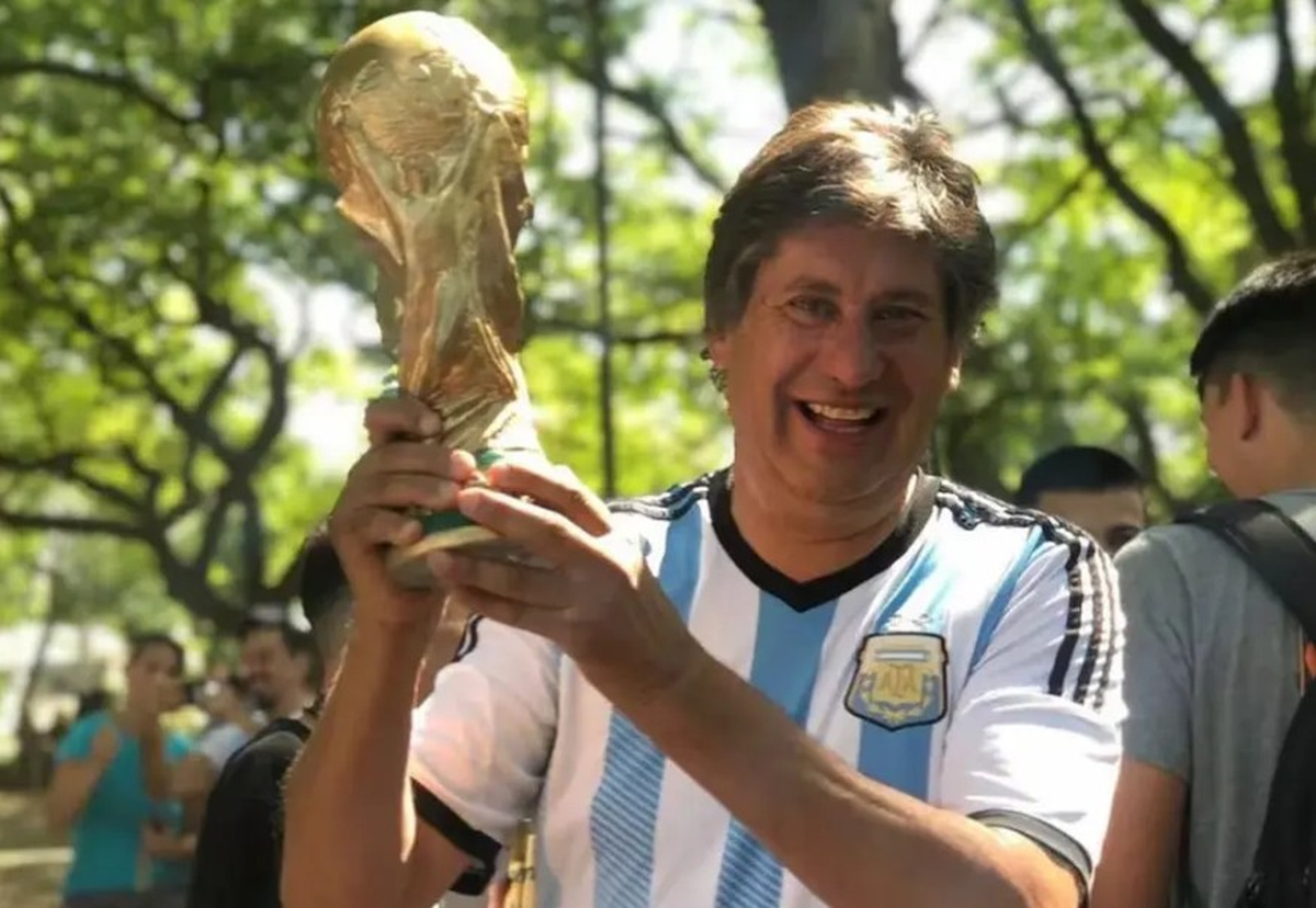Otro Mundial que no se pierde el intendente de Funes. Otro Mundial que no se pierde el intendente de Funes. 