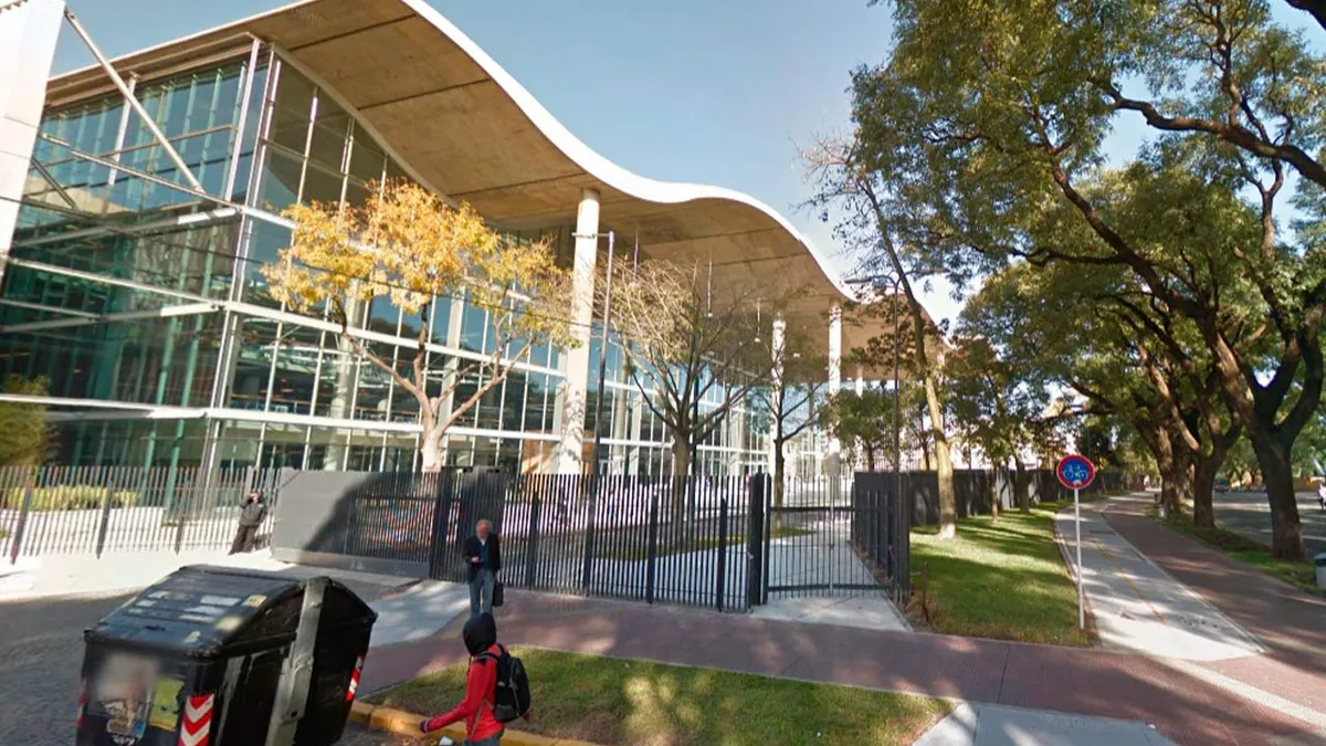 La Ciudad de Buenos Aires fue a la corte para recuperar fondos que perdió en manos de Alberto Fernández La Ciudad de Buenos Aires fue a la corte para recuperar fondos que perdió en manos de Alberto Fernández