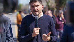 Maximiliano Pullaro deberá posponer la emisión de deuda internacional para obras de infraestructura por una mala jugada de Nación.