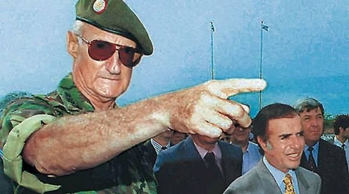 Balza analizó el desembarco de las Fuerzas Armadas en Rosario. Balza analizó el desembarco de las Fuerzas Armadas en Rosario. 